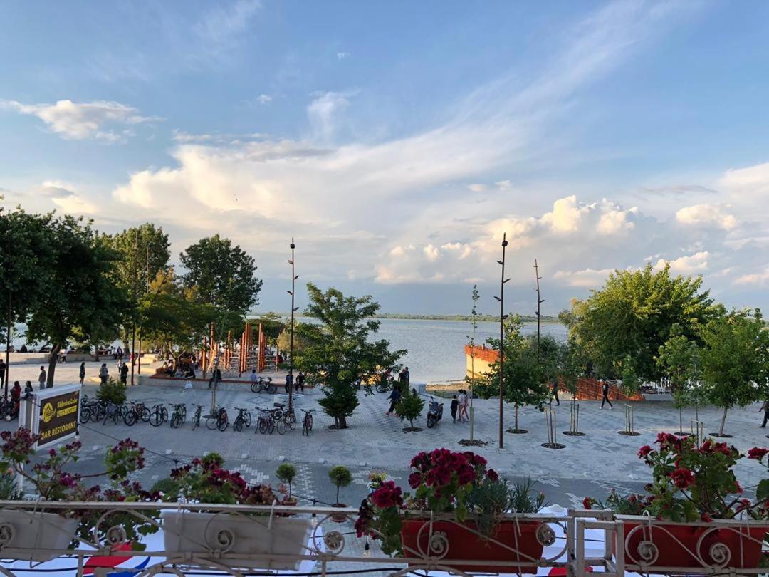 Hotel Shkodra Lake Široka Exterior foto