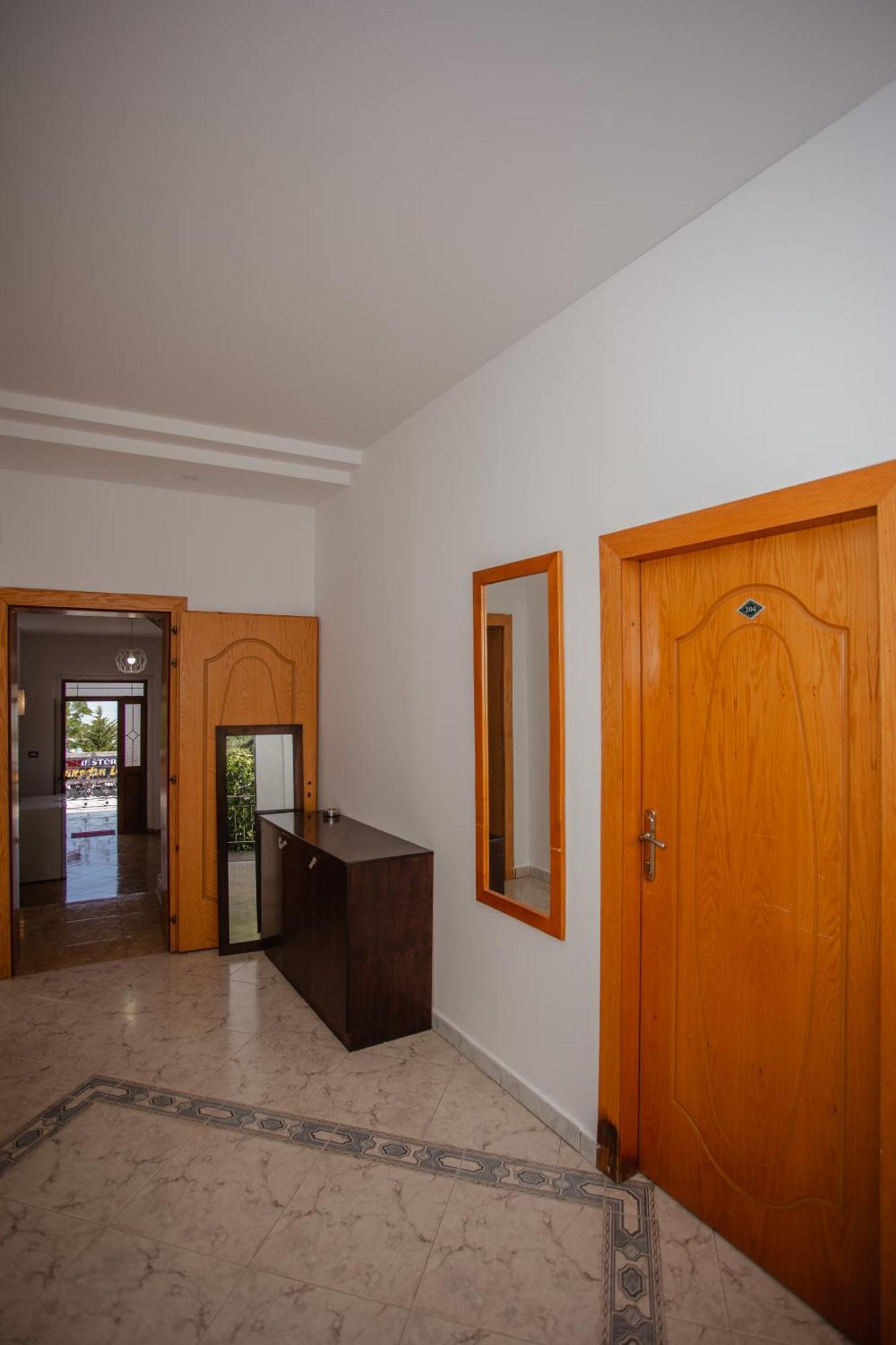 Hotel Shkodra Lake Široka Exterior foto